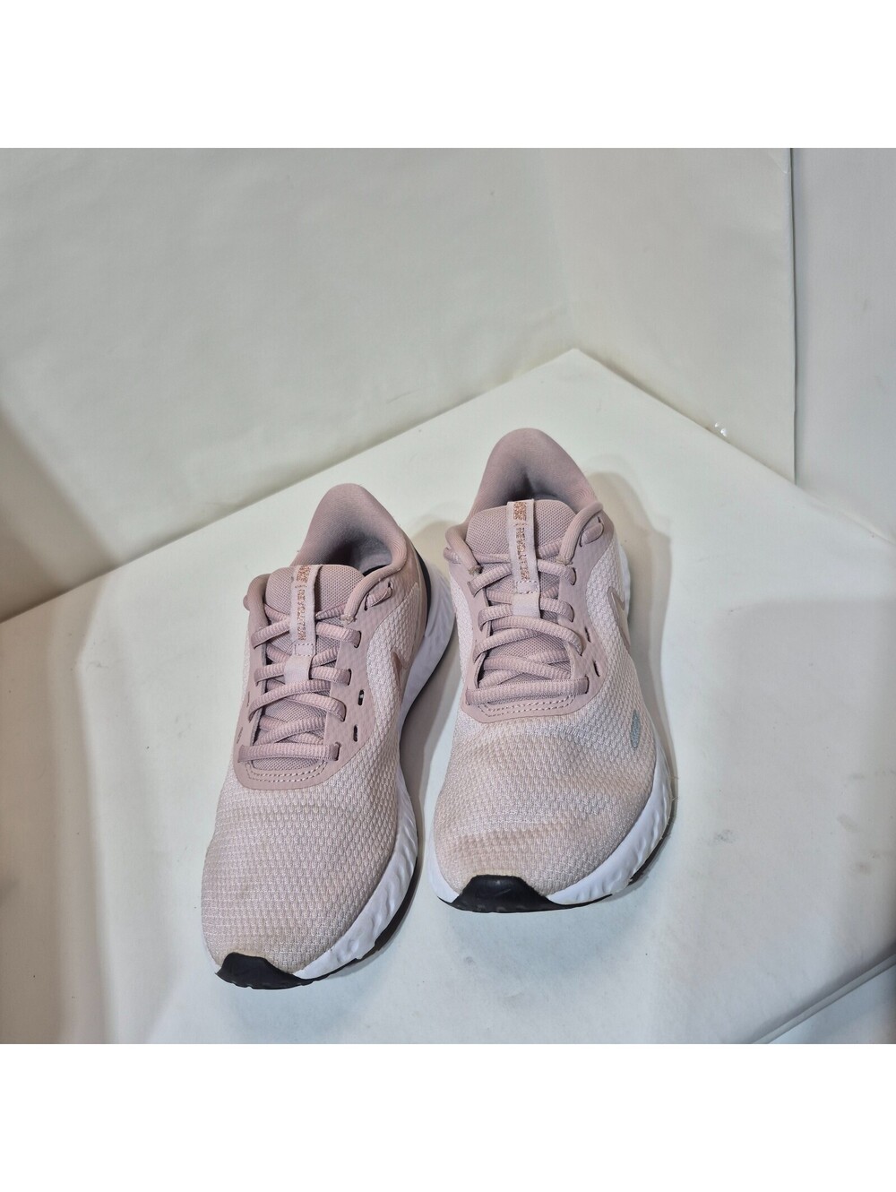 Women's Nike Revolution 5 Barely Rose Running Shoes Sz 6 Athletic Sneakers